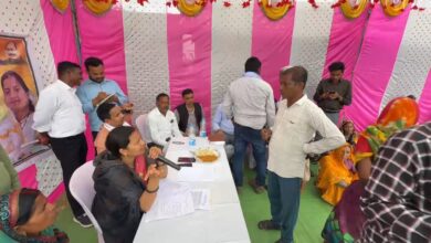 गाँव-गाँव पहुँच रही सरकार की योजनाएं मंत्री श्रीमती लक्ष्मी राजवाड़े ने ओड़गी विकासखंड के दूरस्थ ग्रामों में जनचौपाल लगाकर सुनीं जनता की समस्याएं