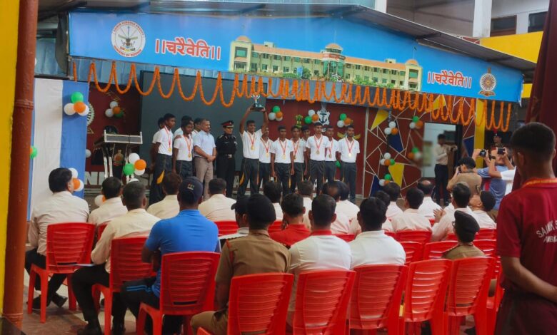 जिले के मेधावी अनुसूचित जनजाति बच्चों के सपनों को मिलेंगी उड़ान सैनिक स्कूल में पढ़ाई का खर्च वहन करेगा जिला प्रशासन अनुसूचित जनजाति बच्चों के सहयोग के लिए जिला प्रशासन ने बढ़ाया हाथ जिले के मेधावी अनुसूचित जनजाति बच्चों के सपनों को मिलेंगी उड़ान सैनिक स्कूल में पढ़ाई का खर्च वहन करेगा जिला प्रशासन अनुसूचित जनजाति बच्चों के सहयोग के लिए जिला प्रशासन ने बढ़ाया हाथ