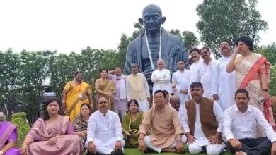 खाद-बीज संकट पर सदन में विपक्ष का हंगामा, निलंबित होने के बाद धरने पर बैठे…
