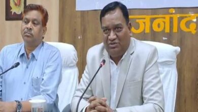 कमिश्नर बस्तर डोमन सिंह ने वीडियो कांफ्रेंसिंग के जरिए ली भैरमगढ़- नरहरपुर सहित कई ब्लॉक के अधिकारियों की बैठक