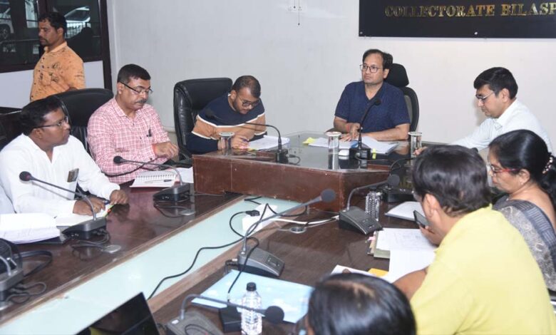 कलेक्टर की अध्यक्षता में जिला स्वास्थ्य समिति की बैठक कलेक्टर की अध्यक्षता में जिला स्वास्थ्य समिति की बैठक