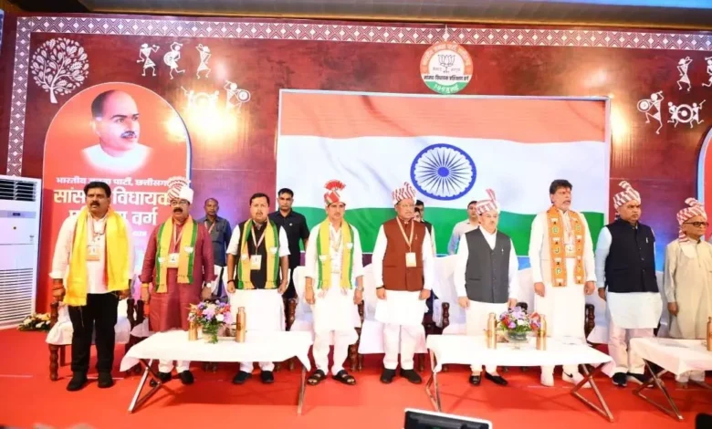 तीन दिवसीय प्रशिक्षण शिविर का उद्घाटन बीजेपी अध्यक्ष जगत प्रकाश नड्डा ने किया,इससे पहले ‘एक पेड़ मां के नाम’ अभियान के तहत लगाया एक पेड़ तीन दिवसीय प्रशिक्षण शिविर का उद्घाटन बीजेपी अध्यक्ष जगत प्रकाश नड्डा ने किया,इससे पहले ‘एक पेड़ मां के नाम’ अभियान के तहत लगाया एक पेड़