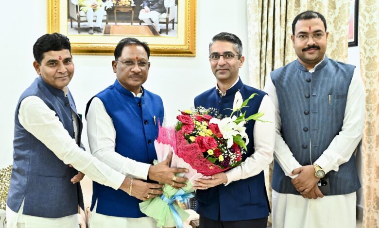 छत्तीसगढ़ की खेल प्रतिभाएं छूएंगी आकाश, आधुनिक तकनीक से होंगे खिलाड़ी पारंगत,मुख्यमंत्री विष्णु देव साय से ओलंपिक स्वर्ण पदक विजेता शूटर अभिनव बिंद्रा ने की मुलाकात छत्तीसगढ़ की खेल प्रतिभाएं छूएंगी आकाश, आधुनिक तकनीक से होंगे खिलाड़ी पारंगत,मुख्यमंत्री विष्णु देव साय से ओलंपिक स्वर्ण पदक विजेता शूटर अभिनव बिंद्रा ने की मुलाकात