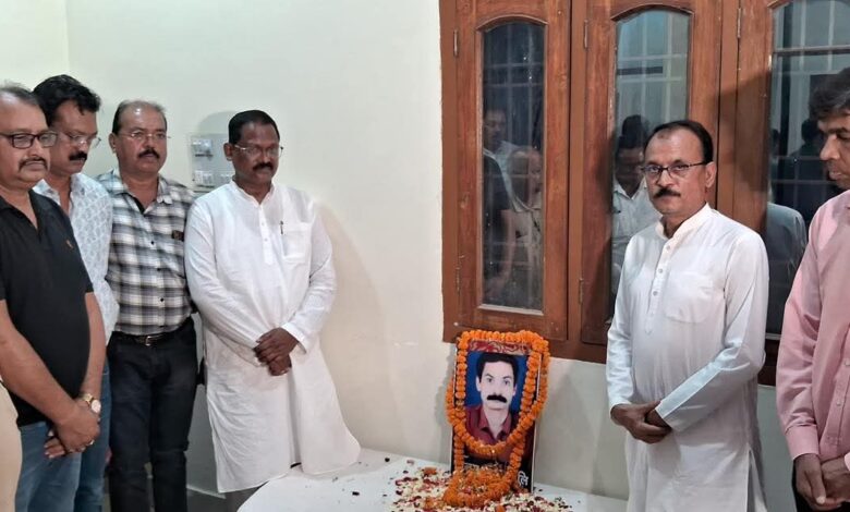 एक साथी, एक सिपाही, एक संवेदना आज चली गई- पूर्व मंत्री भगत एक साथी, एक सिपाही, एक संवेदना आज चली गई- पूर्व मंत्री भगत