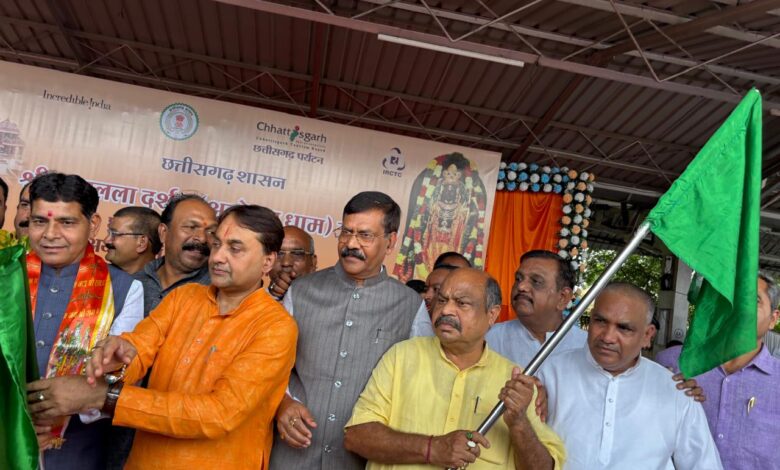 रामलला दर्शन योजना के तहत रायपुर से पहली विशेष श्रद्धालु ट्रेन रवाना