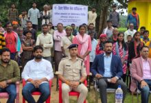 प्रथम श्रेणी न्यायाधीश गिरिवर सिंह राजपूत और नीरज फैलिक्स कुजूर द्वारा जागरूकता अभियान का किया गया आयोजन।  थाना लखनपुर के मांजा और नावापारा में जनजातीय लोगों के बीच चलाया गया मुहिम 