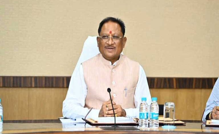 नक्सलवाद से लोकतंत्र की ओर लौटता बस्तर: 24 घंटे में 45 नक्सलियों ने किया आत्मसमर्पण नक्सलवाद से लोकतंत्र की ओर लौटता बस्तर: 24 घंटे में 45 नक्सलियों ने किया आत्मसमर्पण