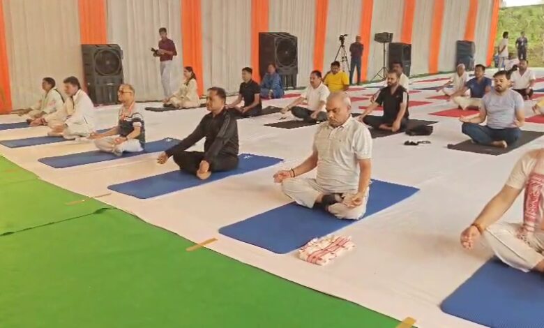 भाजपा के सांसदों व विधायकों के प्रशिक्षण का आज दूसरा दिन दूसरे दिन की शुरुआत हुई योग से भाजपा के सांसदों व विधायकों के प्रशिक्षण का आज दूसरा दिन दूसरे दिन की शुरुआत हुई योग से