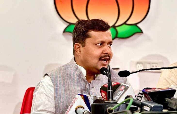 महाराष्ट्र में हिंदी भाषा विवाद पर नितिन नबीन ने कहा महाराष्ट्र में हिंदी भाषा विवाद पर नितिन नबीन ने कहा