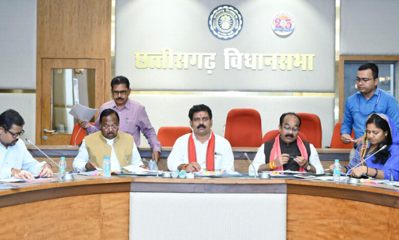 उपमुख्यमंत्री विजय शर्मा की अध्यक्षता में विशुद्ध रूप से राजनीतिक आंदोलनों से सम्बंधित दर्ज प्रकरणों पर मंत्रिपरिषद की उपसमिति की बैठक सम्पन्न… उपमुख्यमंत्री विजय शर्मा की अध्यक्षता में विशुद्ध रूप से राजनीतिक आंदोलनों से सम्बंधित दर्ज प्रकरणों पर मंत्रिपरिषद की उपसमिति की बैठक सम्पन्न…
