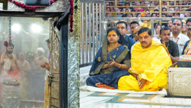 MP News: मुख्यमंत्री डॉ. यादव श्रावण के पवित्र माह में सपत्नीक भगवान श्रीमहाकाल की भस्मारती में हुए शामिल…