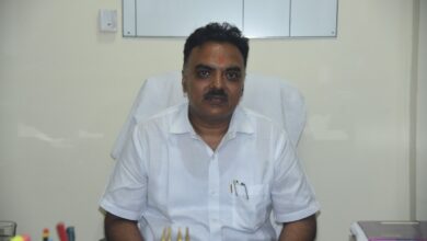 डॉ. दिनेश कुमार झा ने संभाला जिला शिक्षा अधिकारी का कार्यभार, कलेक्टर ने सुपर 30 और चना वितरण योजना के प्रभावी क्रियान्वयन के दिए निर्देश