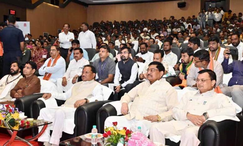‘मन की बात’ की 125वीं कड़ी का मुख्यमंत्री विष्णु देव साय सहित मंत्रियों और नागरिकों ने किया श्रवण ‘मन की बात’ की 125वीं कड़ी का मुख्यमंत्री विष्णु देव साय सहित मंत्रियों और नागरिकों ने किया श्रवण