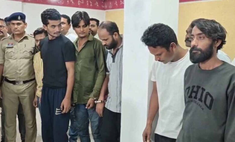 पाकिस्तान-पंजाब ड्रग नेटवर्क पर रायपुर पुलिस का शिकंजा: 9 गिरफ्तार, 1 करोड़ की हेरोइन जब्त पाकिस्तान-पंजाब ड्रग नेटवर्क पर रायपुर पुलिस का शिकंजा: 9 गिरफ्तार, 1 करोड़ की हेरोइन जब्त