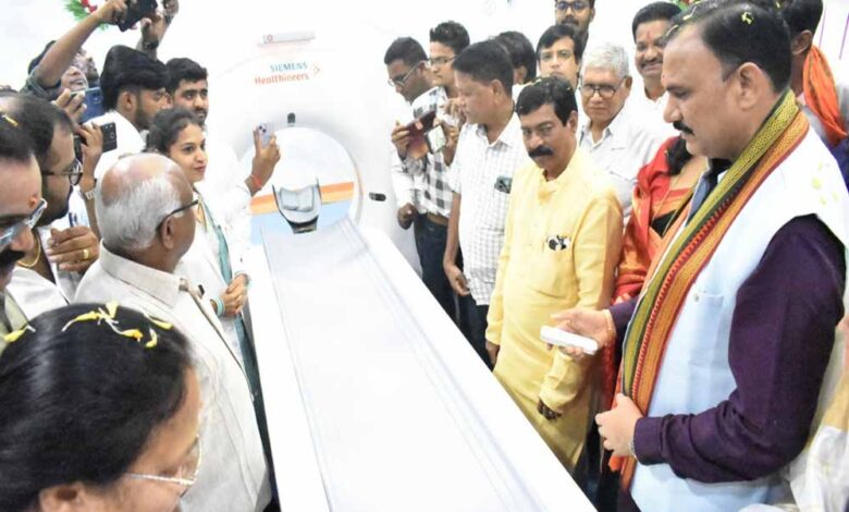 रायपुर : स्वास्थ्य मंत्री श्याम बिहारी जायसवाल ने उपस्वास्थ्य केंद्र पुरूर का किया निरीक्षण रायपुर : स्वास्थ्य मंत्री श्याम बिहारी जायसवाल ने उपस्वास्थ्य केंद्र पुरूर का किया निरीक्षण