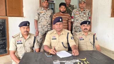 सूने मकानो से सोना चाँदी चोरी करने वाले आरोपी को विश्रामपुरी पुलिस ने किया गिरफ्तार
