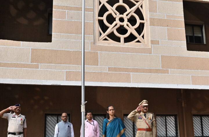 स्वतंत्रता दिवस: मंत्रालय में अपर मुख्य सचिव ने किया ध्वजारोहण… स्वतंत्रता दिवस: मंत्रालय में अपर मुख्य सचिव ने किया ध्वजारोहण…