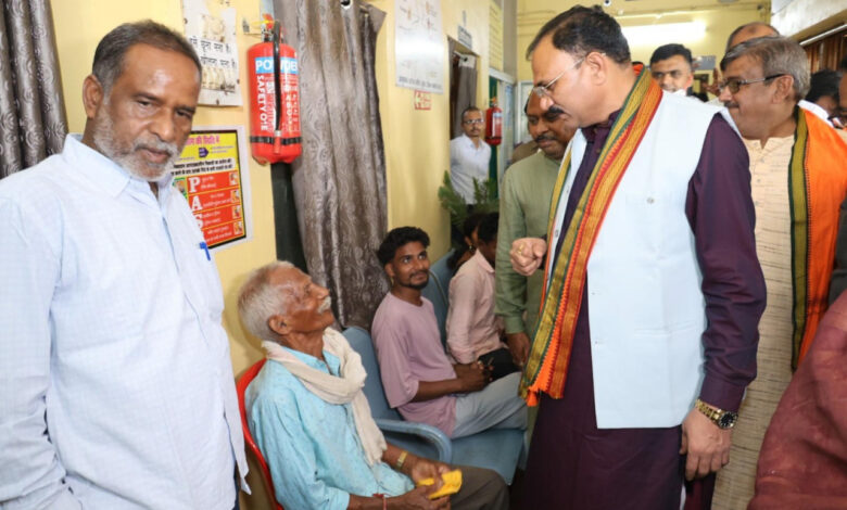 स्वास्थ्य मंत्री श्याम बिहारी जायसवाल ने उपस्वास्थ्य केंद्र पुरूर का किया निरीक्षण…. स्वास्थ्य मंत्री श्याम बिहारी जायसवाल ने उपस्वास्थ्य केंद्र पुरूर का किया निरीक्षण….