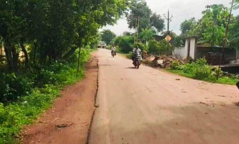 प्रधानमंत्री सड़क बनने से मिली राहत, ग्रामीणों और किसानों का आना-जाना हुआ आसान…. प्रधानमंत्री सड़क बनने से मिली राहत, ग्रामीणों और किसानों का आना-जाना हुआ आसान….