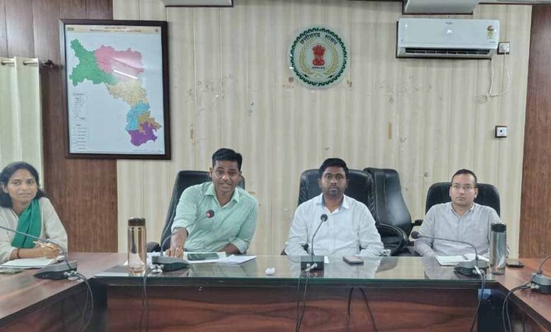 गणेश विसर्जन और ईद मिलादुन्नबी को लेकर कलेक्टर-एसपी की संयुक्त बैठक गणेश विसर्जन और ईद मिलादुन्नबी को लेकर कलेक्टर-एसपी की संयुक्त बैठक