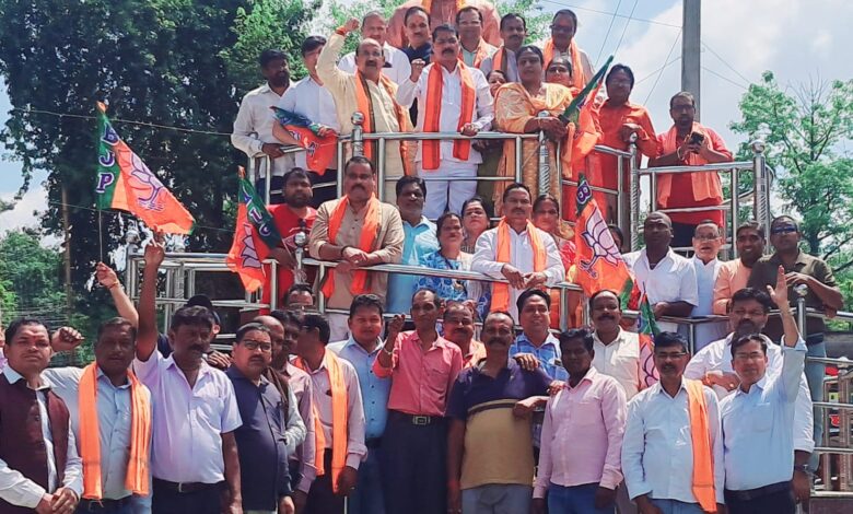पंडित दीनदयाल उपाध्याय जी का संपूर्ण जीवन त्याग, समर्पण और राष्ट्रसेवा को समर्पित रहा – श्री गोपाल मोदी पंडित दीनदयाल उपाध्याय जी का संपूर्ण जीवन त्याग, समर्पण और राष्ट्रसेवा को समर्पित रहा – श्री गोपाल मोदी