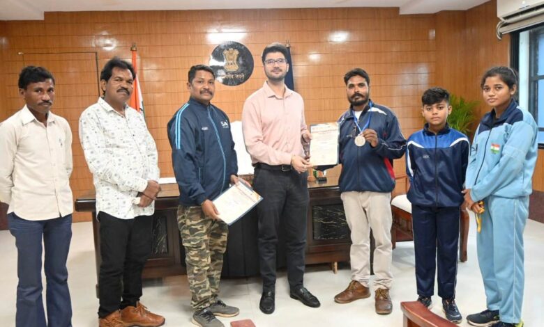 राज्य स्तरीय कूडो प्रतियोगिता में बलौदाबाजार के खिलाड़ियों ने जीते सात मेडल….. राज्य स्तरीय कूडो प्रतियोगिता में बलौदाबाजार के खिलाड़ियों ने जीते सात मेडल…..