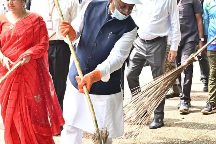 मुख्यमंत्री विष्णुदेव साय ने प्रधानमंत्री नरेंद्र मोदी के जन्मदिवस पर ‘स्वच्छता ही सेवा पखवाड़ा 2025’ का किया शुभारंभ…. मुख्यमंत्री विष्णुदेव साय ने प्रधानमंत्री नरेंद्र मोदी के जन्मदिवस पर ‘स्वच्छता ही सेवा पखवाड़ा 2025’ का किया शुभारंभ….