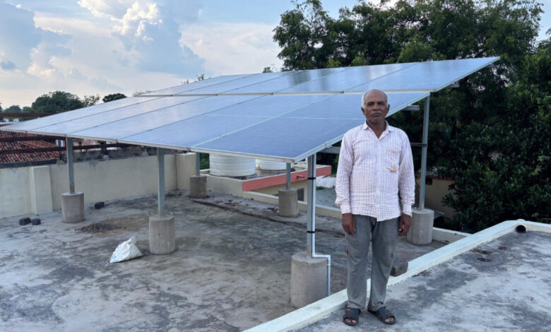पीएम सूर्यघर मुफ्त बिजली योजना से जगमगाया मेश्राम का घर…. पीएम सूर्यघर मुफ्त बिजली योजना से जगमगाया मेश्राम का घर….