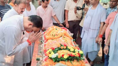 नम आंखों से दी गई बनवारी भैय्या को अंतिम विदाई, श्रद्धांजलि के सागर में उमड़ा कोरबा