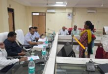 कलेक्टर जनदर्शन में ग्रामीणों ने रखी अपनी मांगें, शिकायतें और समस्याएं, संबंधित विभागों को दिए गए त्वरित निराकरण के निर्देश