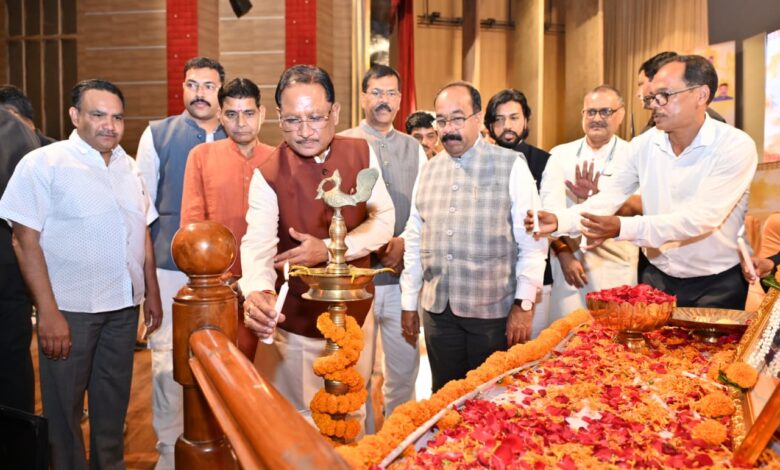 छत्तीसगढ़ की धरती सदा से रही है साहित्य और संस्कृति की धरा : मुख्यमंत्री विष्णु देव साय…. छत्तीसगढ़ की धरती सदा से रही है साहित्य और संस्कृति की धरा : मुख्यमंत्री विष्णु देव साय….