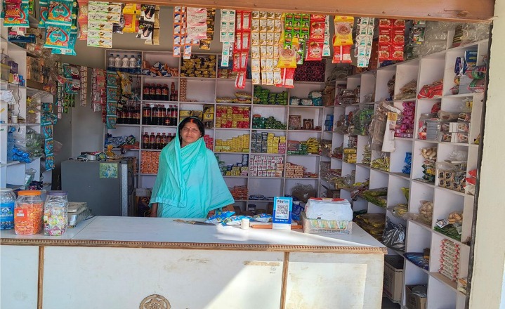 बिहान योजना से संवारी श्रीमती मीना ने अपना जीवन: लखपति दीदी बन अर्जित कर रही एक लाख रुपये से भी अधिक आय…. बिहान योजना से संवारी श्रीमती मीना ने अपना जीवन: लखपति दीदी बन अर्जित कर रही एक लाख रुपये से भी अधिक आय….