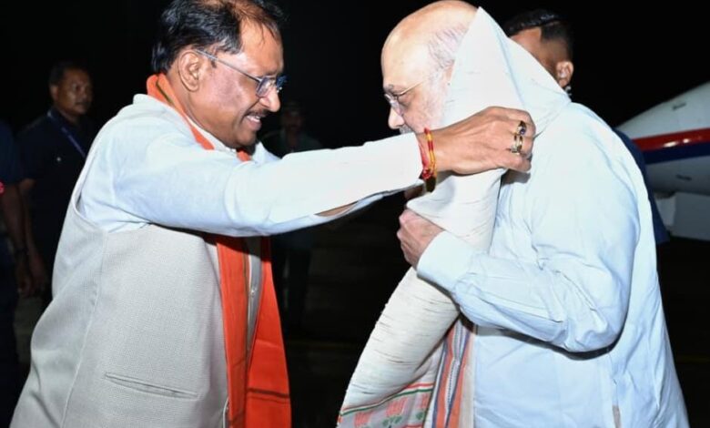 केंद्रीय गृह मंत्री अमित शाह का मुख्यमंत्री विष्णुदेव साय ने स्वामी विवेकानंद विमानतल पर किया आत्मीय स्वागत…. केंद्रीय गृह मंत्री अमित शाह का मुख्यमंत्री विष्णुदेव साय ने स्वामी विवेकानंद विमानतल पर किया आत्मीय स्वागत….
