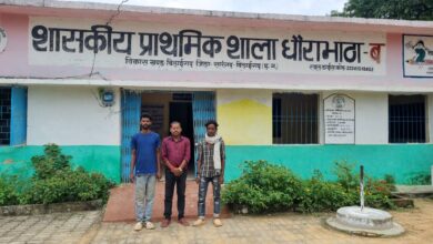 धौराभाठा (ब) प्राथमिक स्कूल को मिला 3 शिक्षक छात्रों के आत्मविश्वास में हुई वृद्धि: बच्चों की उपस्थिति और पढ़ाई में सुधार के साथ विद्यालय में लौटी रौनक….
