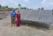 घर में रौशनी के साथ आमदनी का भी लाभ मिला, सौर ऊर्जा से आत्मनिर्भर बनीं गंगोत्री – बिजली बिल हुआ शून्य…..