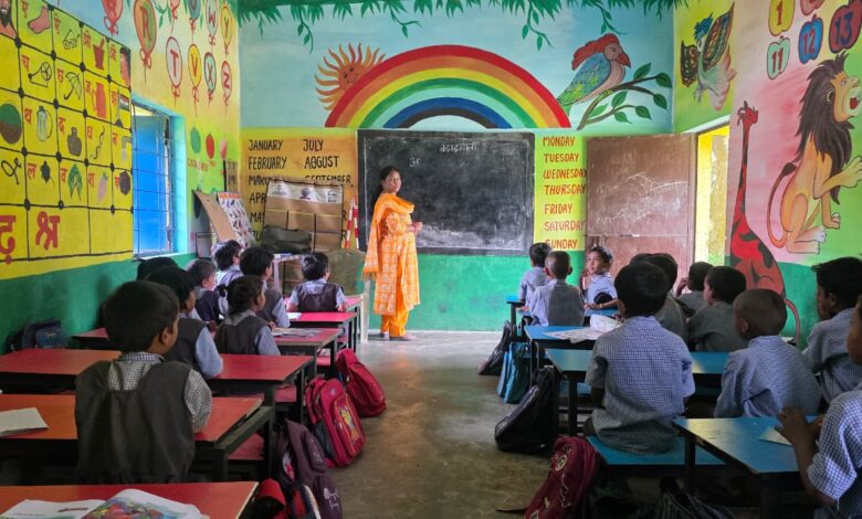 बड़ादमाली प्राथमिक शाला बड़ादमाली में बच्चों की पढ़ाई में आई नई ऊर्जा…. बड़ादमाली प्राथमिक शाला बड़ादमाली में बच्चों की पढ़ाई में आई नई ऊर्जा….