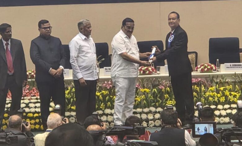 सूरजपुर : जल शक्ति जन भागीदारी अभियान 1.0 के अंतर्गत सूरजपुर जिले को उत्कृष्ट प्रदर्शन के लिए 25 लाख रूपये की पुरस्कार राशि की गई प्रदान