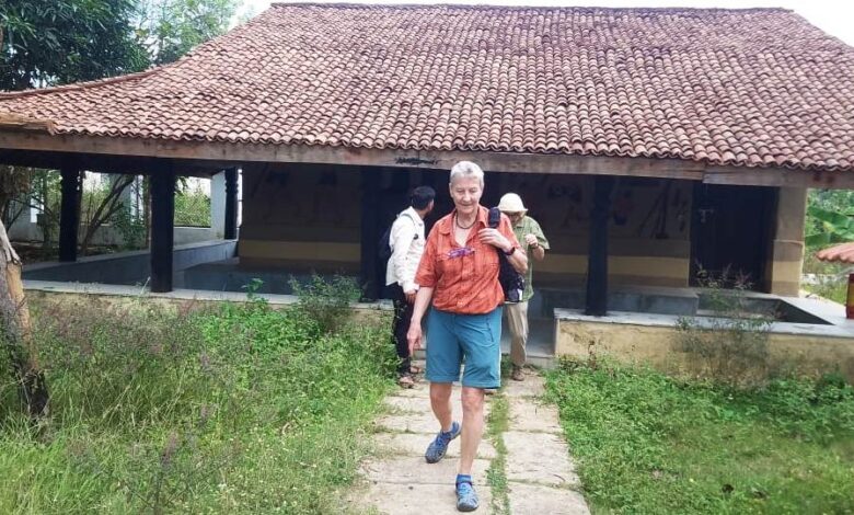 बेल्जियम के पर्यटक धनकुल एथनिक रिजॉर्ट पहुंचे, बस्तर की जनजातीय संस्कृति देख हुए अभिभूत…